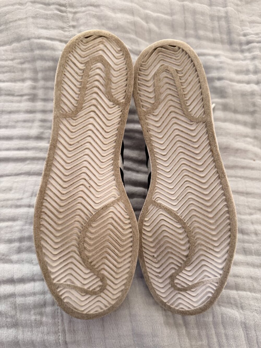 Adidas Superstar - Size 7.5 - Picture 9 of 9